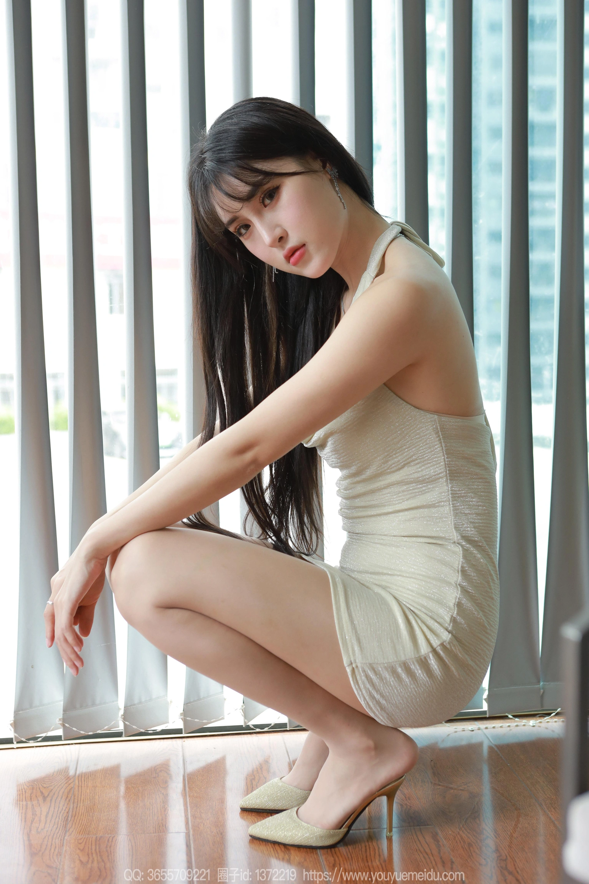 [IESS异思趣向] 2024.05.31 丝享家 1756 小宝《挂脖包臀裙》 1